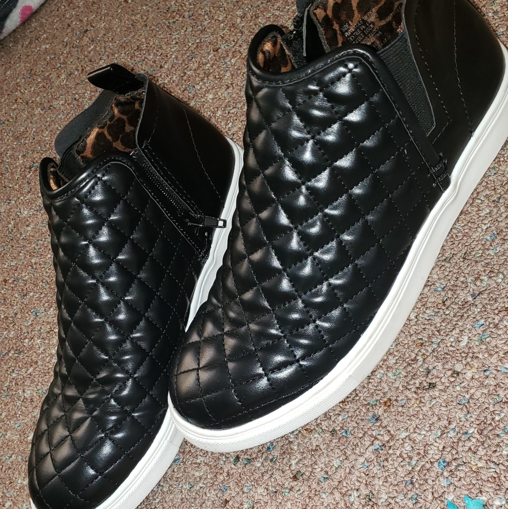 Madden girl sneakers